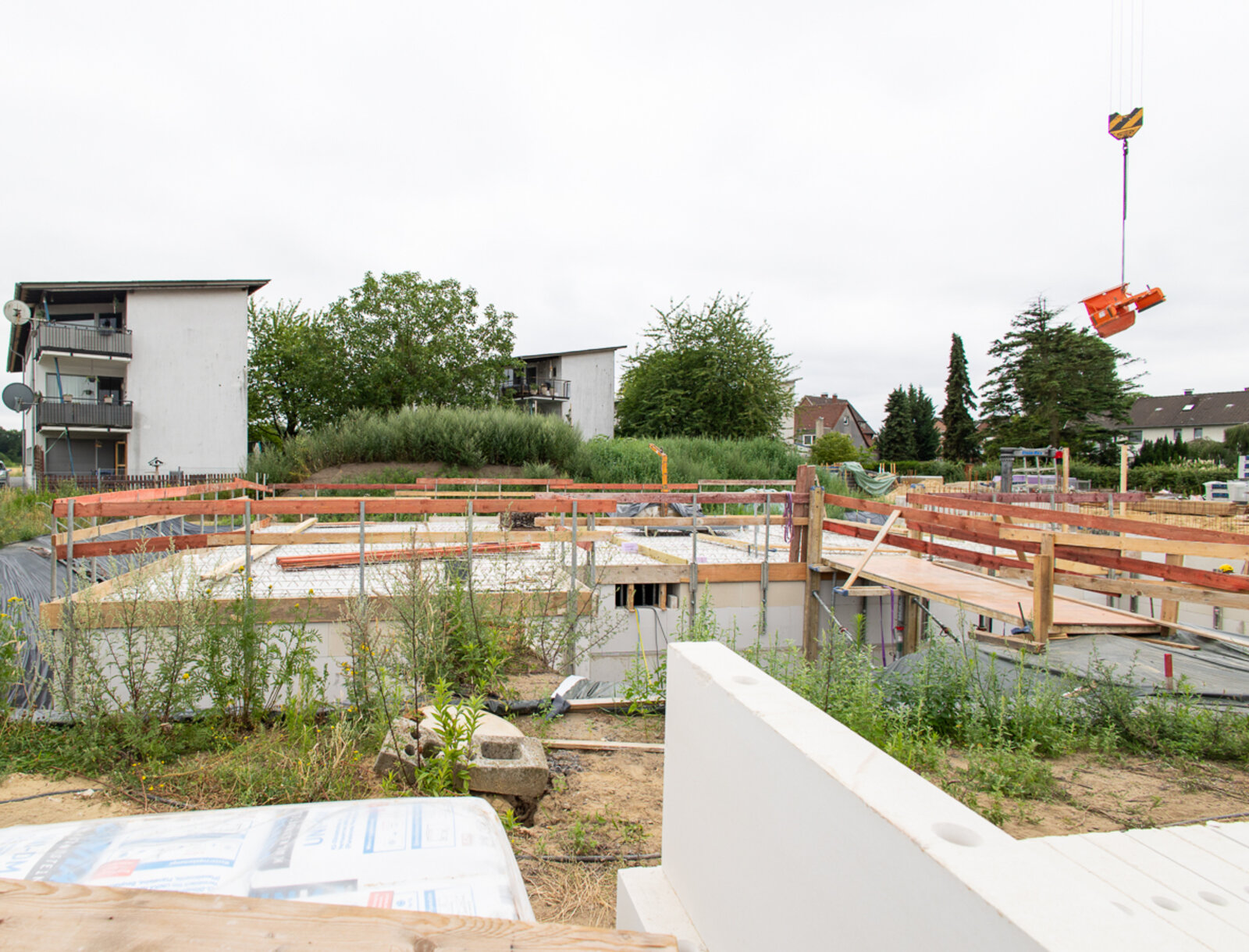 Kellergeschoss des Neubauprojekts am Johannes-Ahland-Weg in Lünen während der Rohbauarbeiten.
