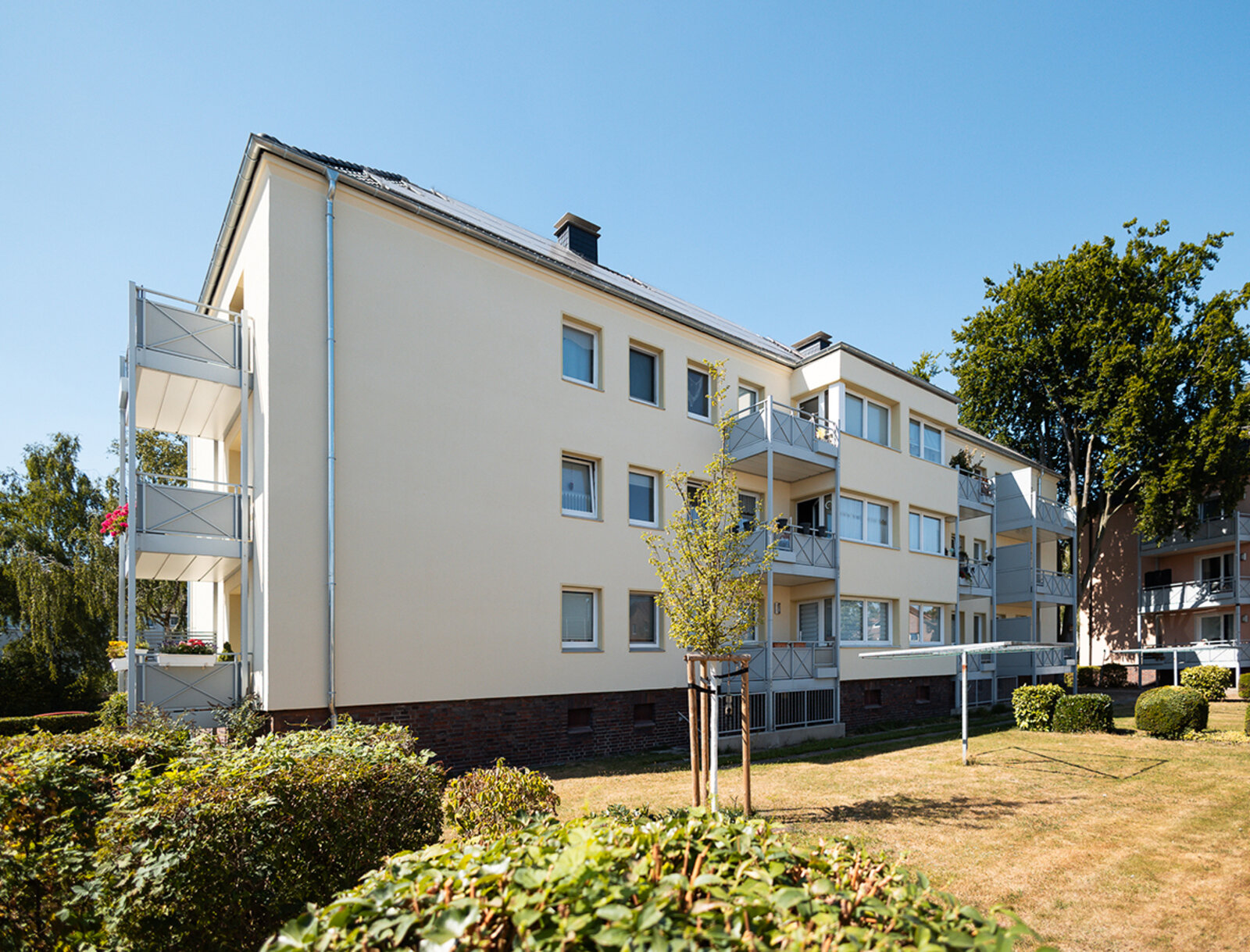 Modernisiertes Wohngebäude in der Ernst-Becker-Straße